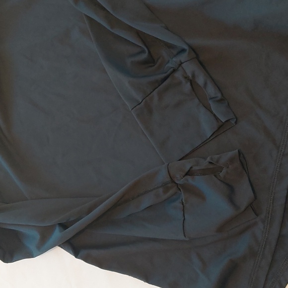 Black Warming Shirt Long Sleeves Size Medium .Good Condition. - Picture 6 of 6
